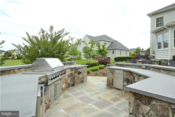 BROOKSIDE - Residential