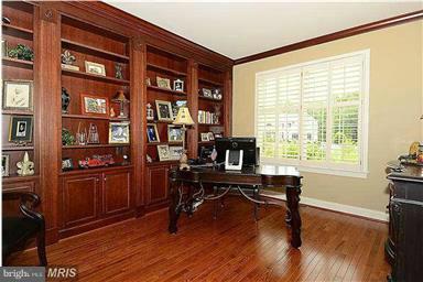 BROOKSIDE - Residential