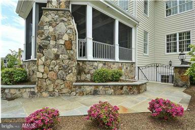 BROOKSIDE - Residential