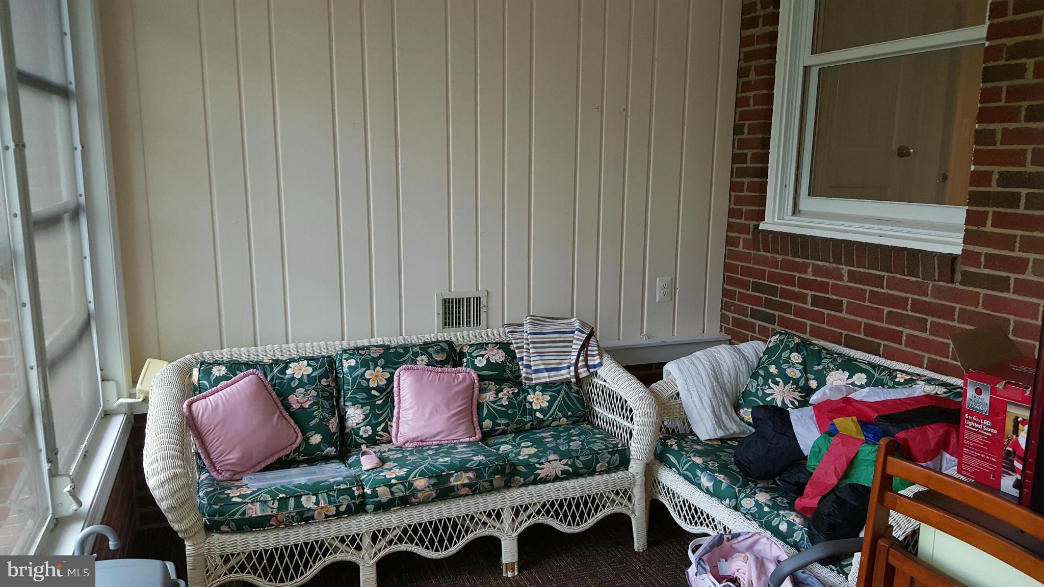 SHIRLEY WOODS - Residential Lease