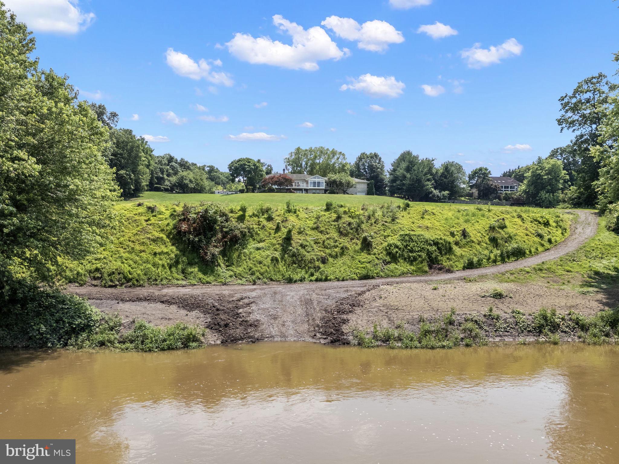 KINGSBROOKE ON THE POTOMAC - Residential
