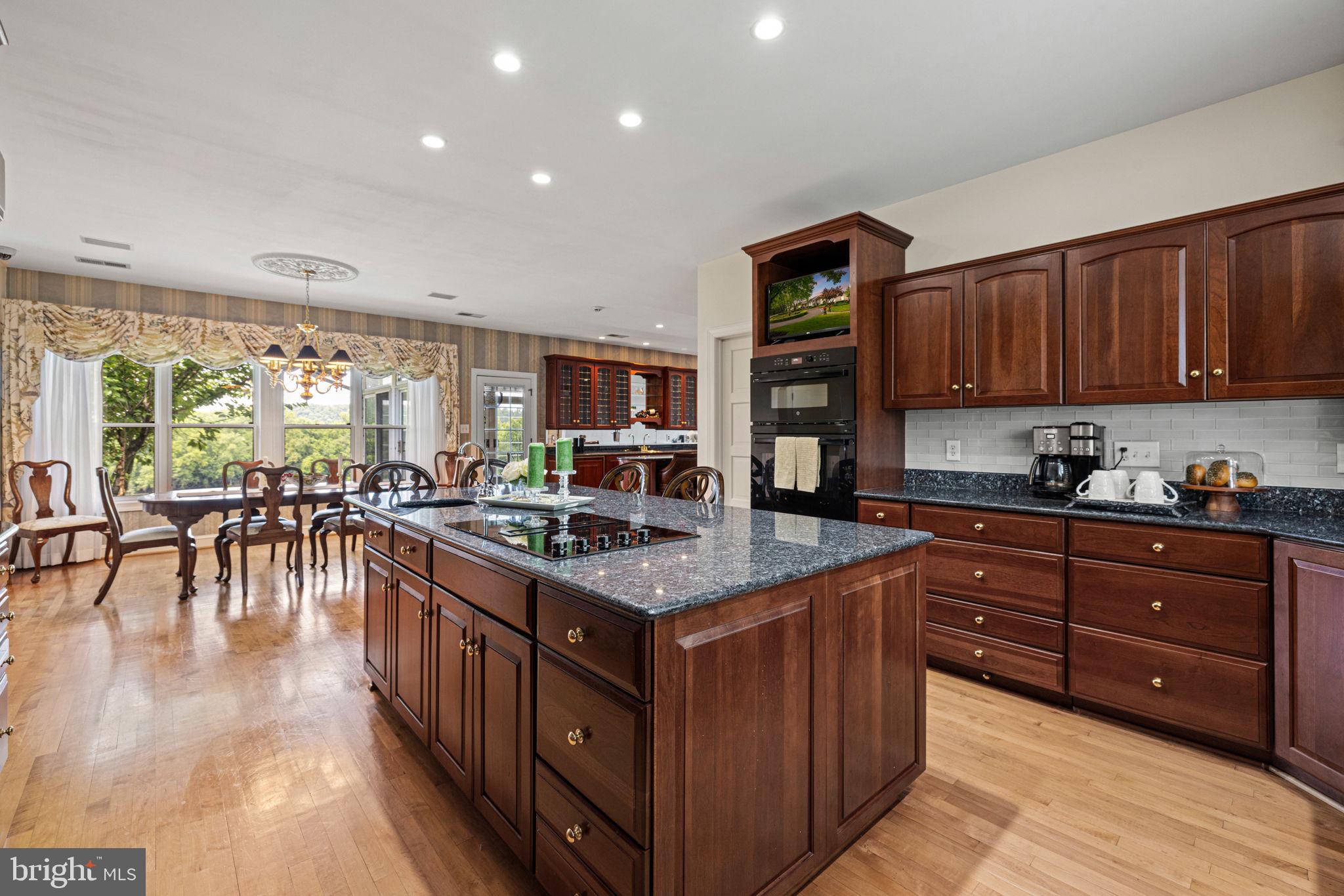 KINGSBROOKE ON THE POTOMAC - Residential