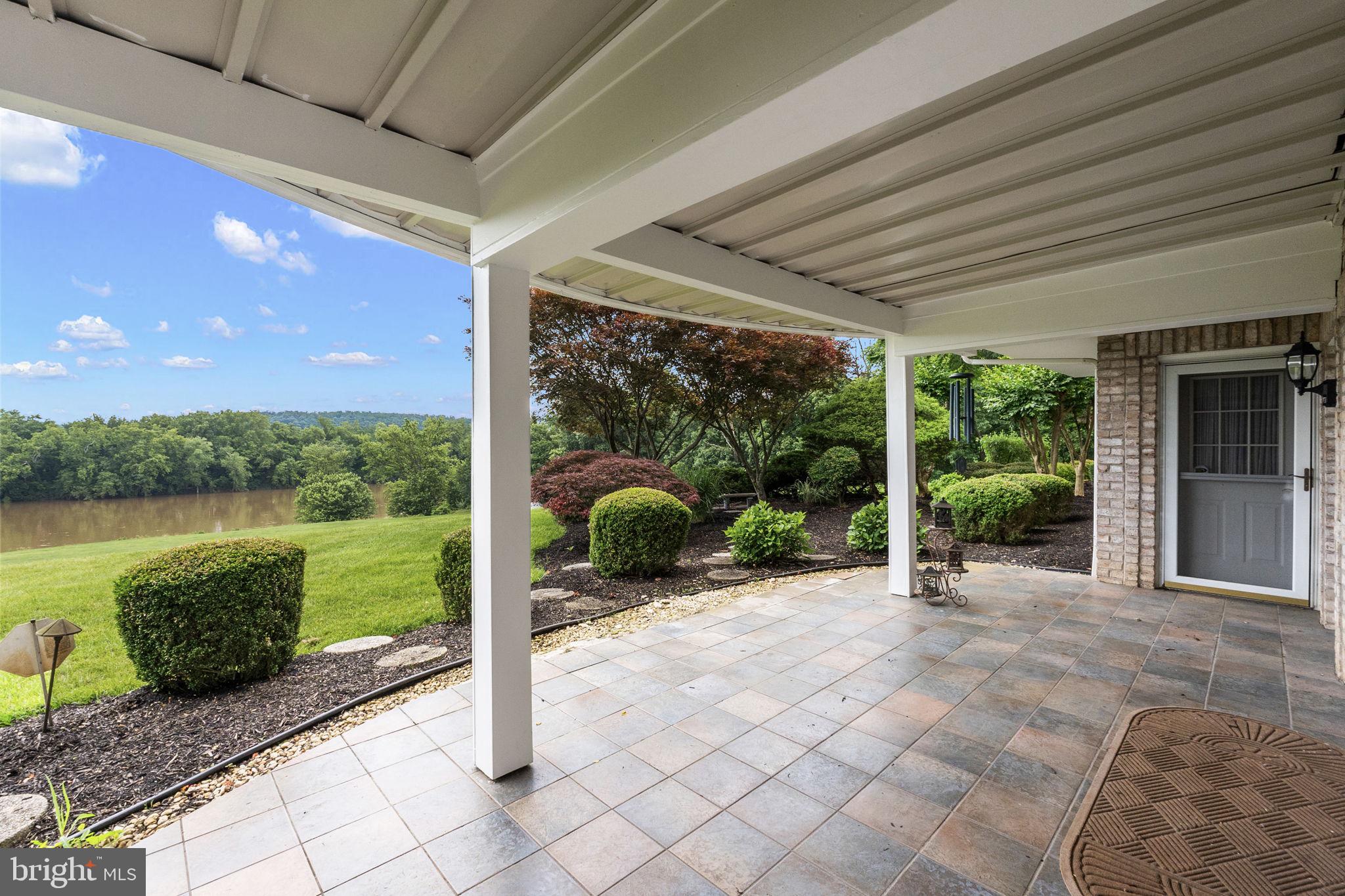 KINGSBROOKE ON THE POTOMAC - Residential