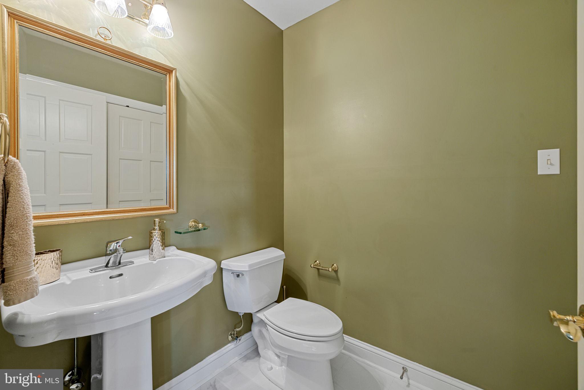 KINGSBROOKE ON THE POTOMAC - Residential