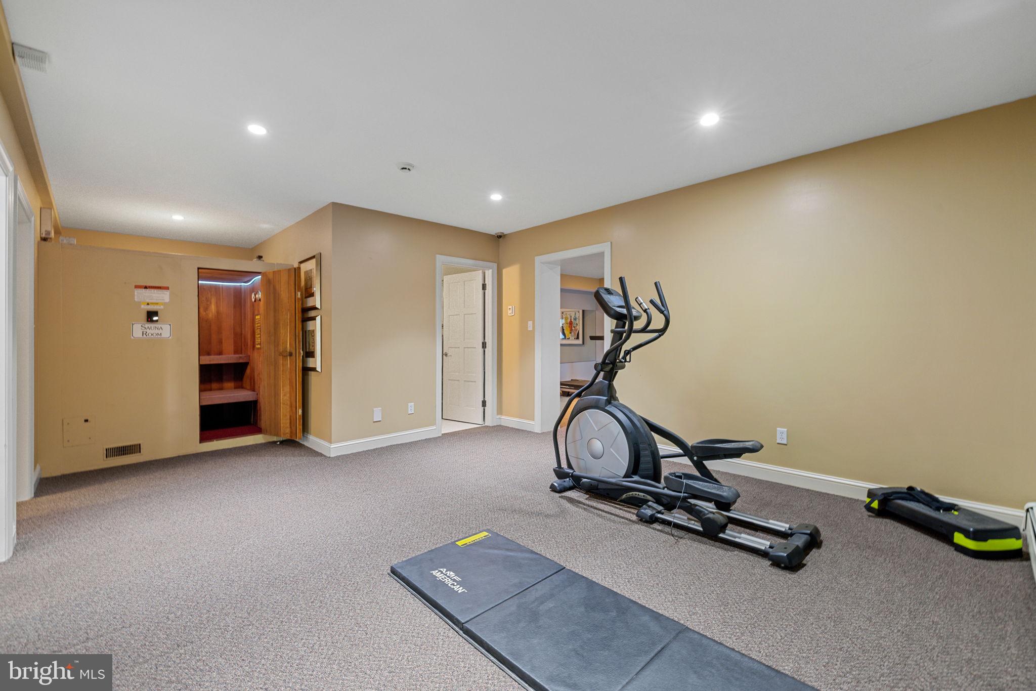 KINGSBROOKE ON THE POTOMAC - Residential