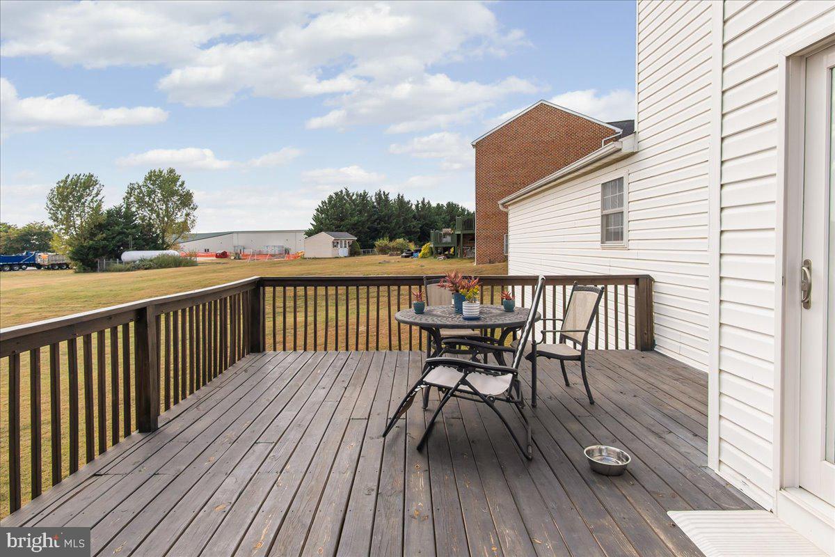 MAUGANS MEADOWS - Residential