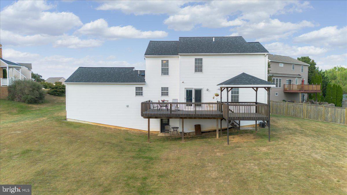 MAUGANS MEADOWS - Residential