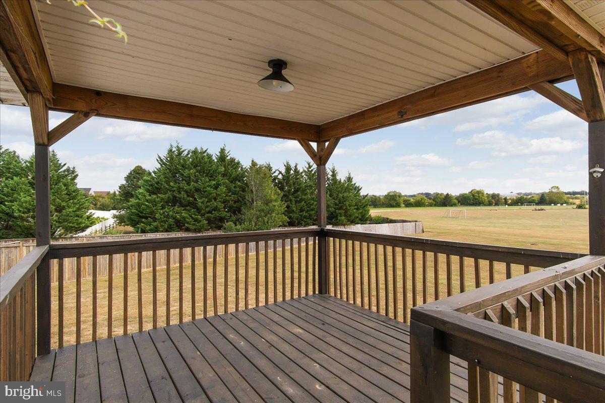 MAUGANS MEADOWS - Residential