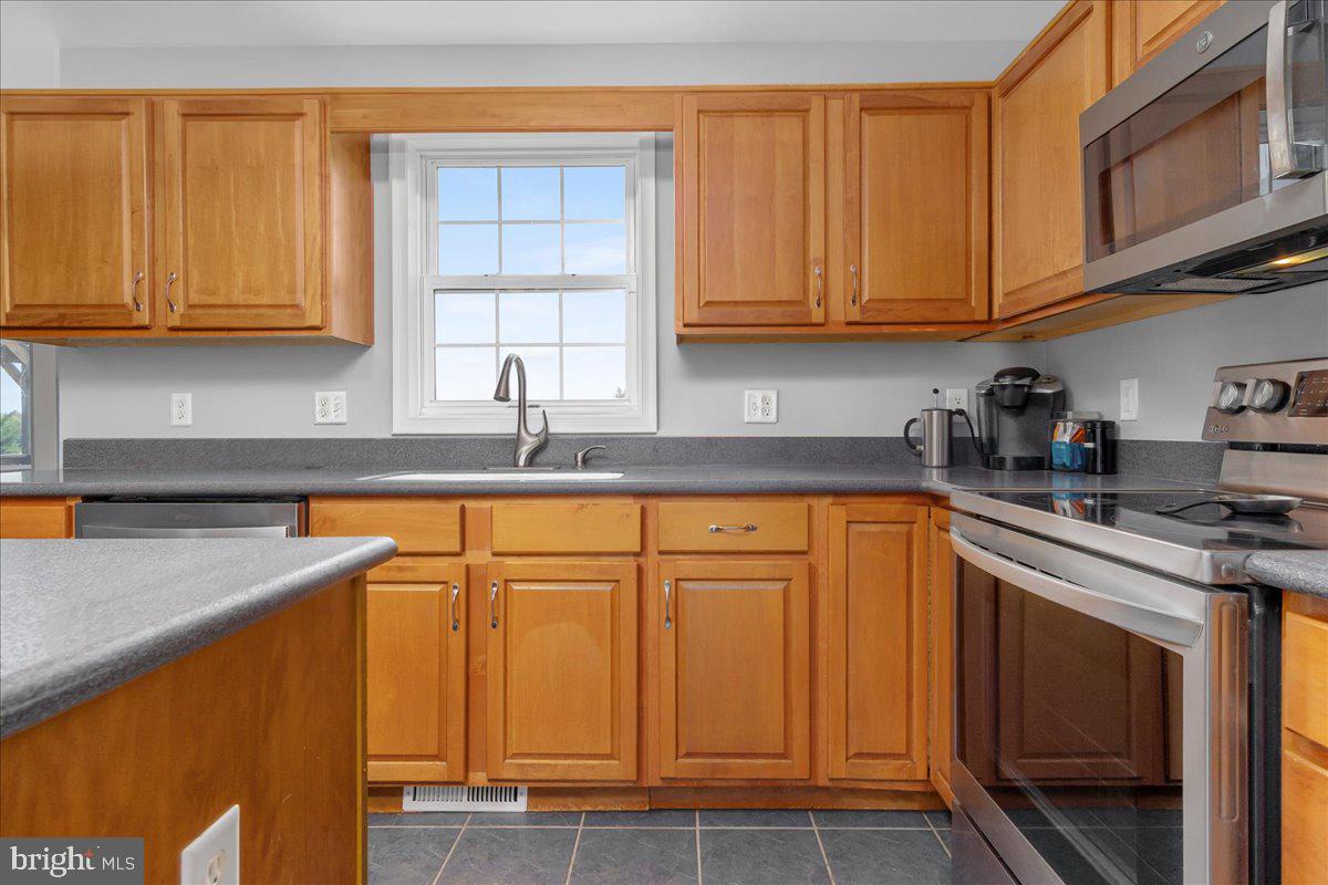 MAUGANS MEADOWS - Residential