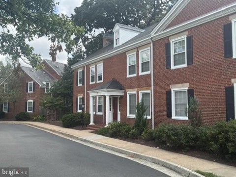 Photo of 3301 S Stafford Street #A1, ARLINGTON, VA 22206 (MLS # VAAR2079224)