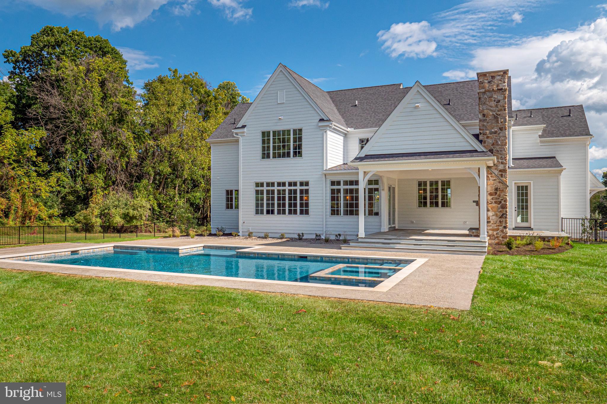 STONEBROOK - Residential