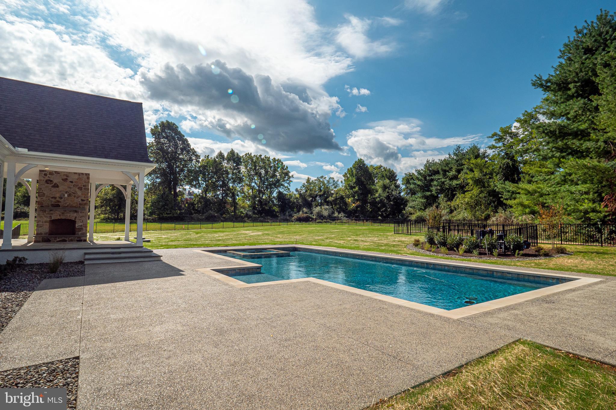 STONEBROOK - Residential