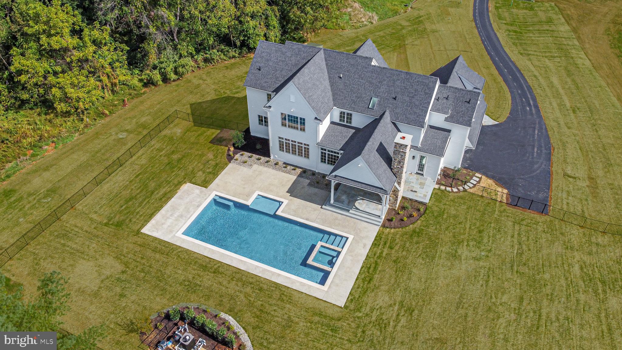 STONEBROOK - Residential