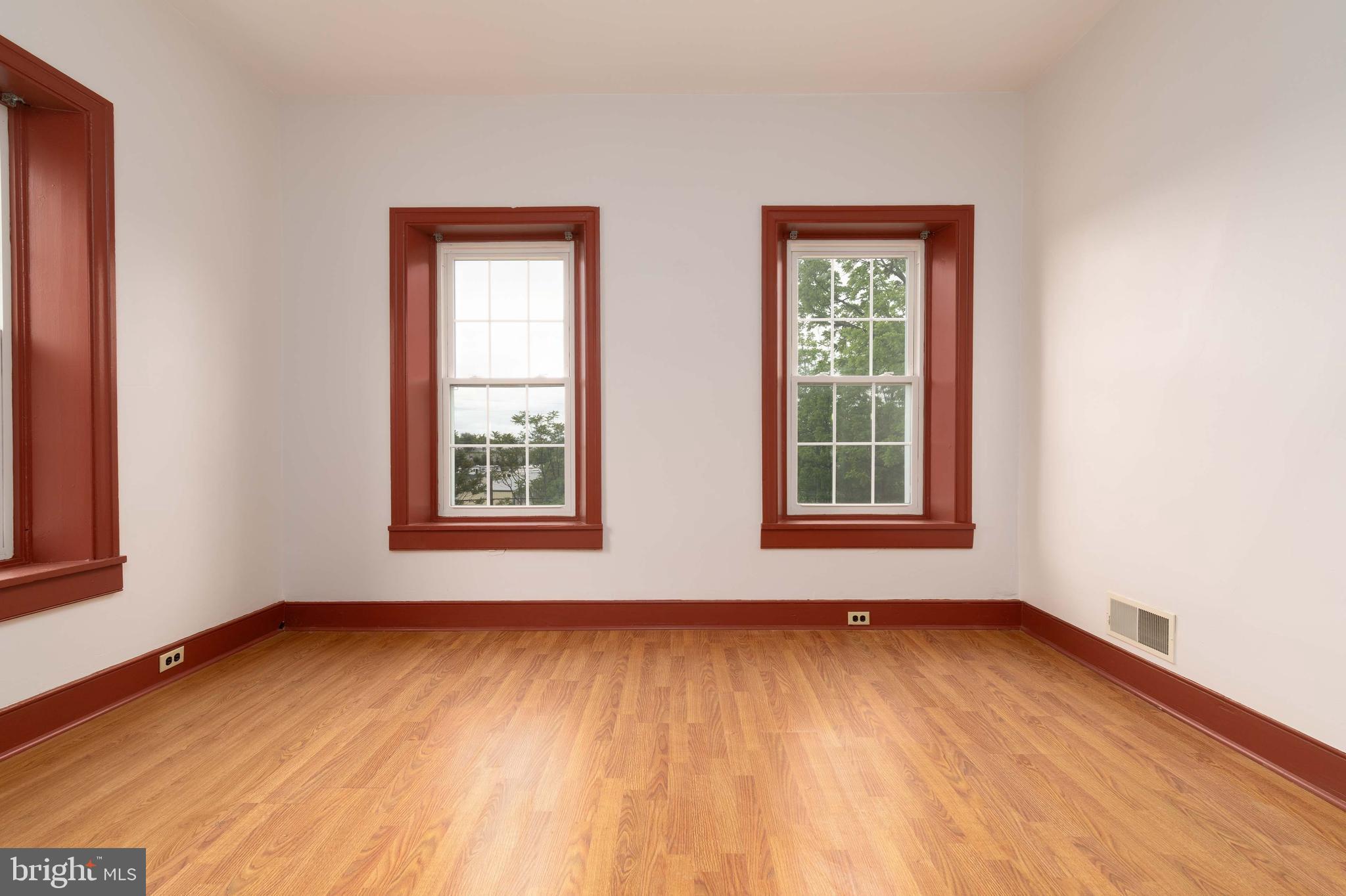 SOUTH MIDDLETON TWP - Residential