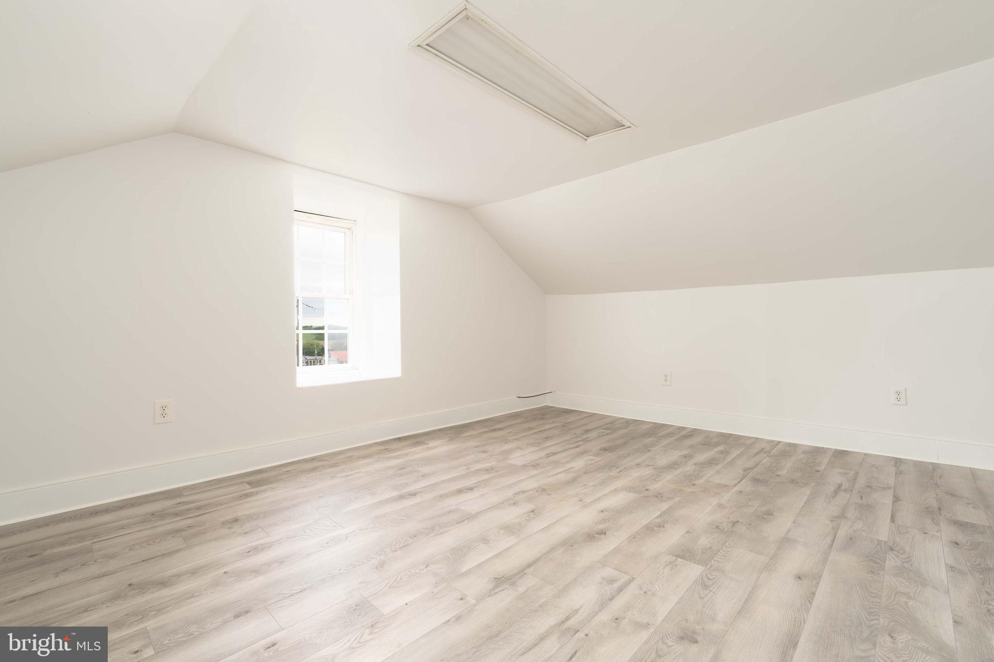 SOUTH MIDDLETON TWP - Residential