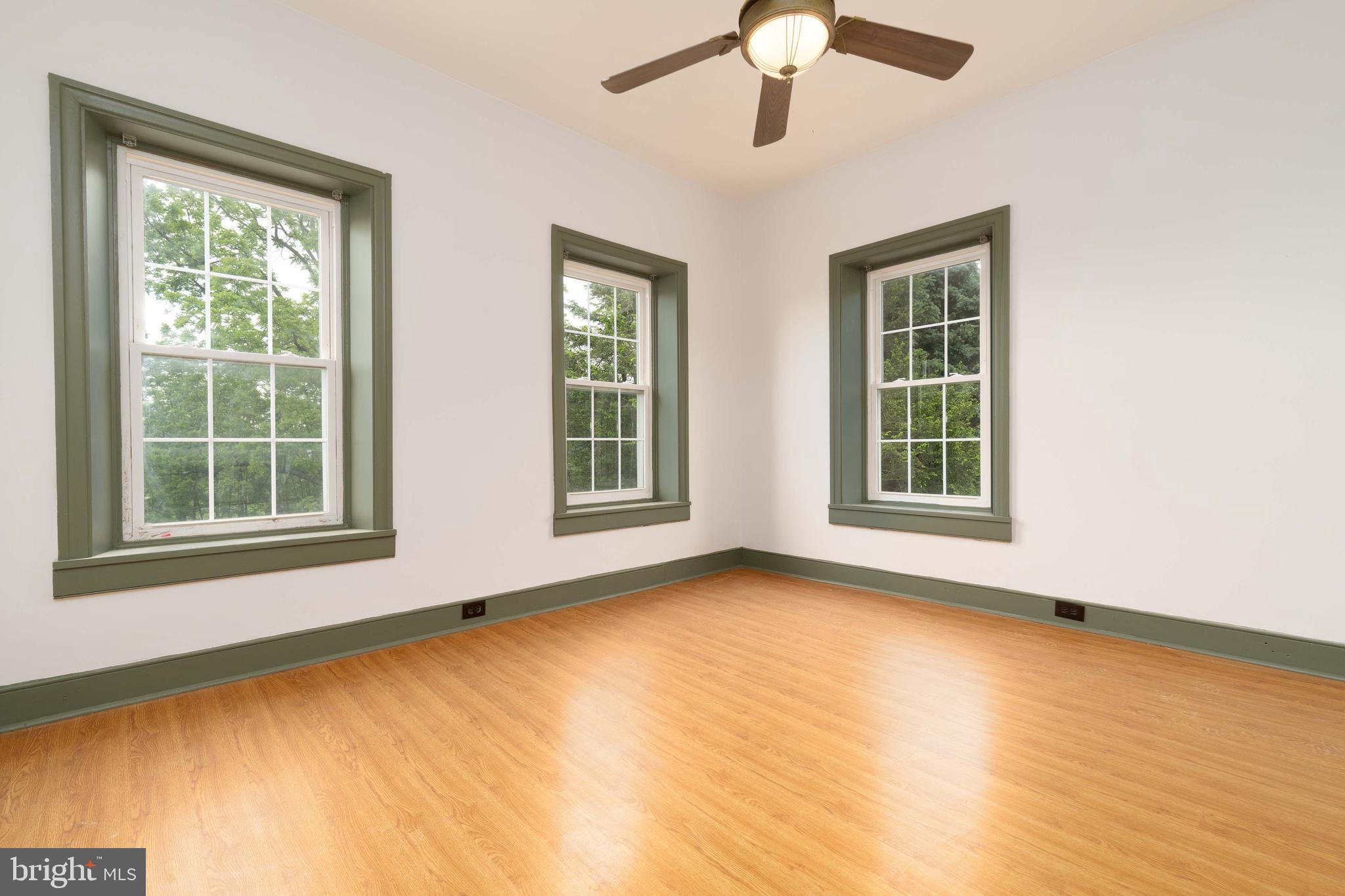 SOUTH MIDDLETON TWP - Residential