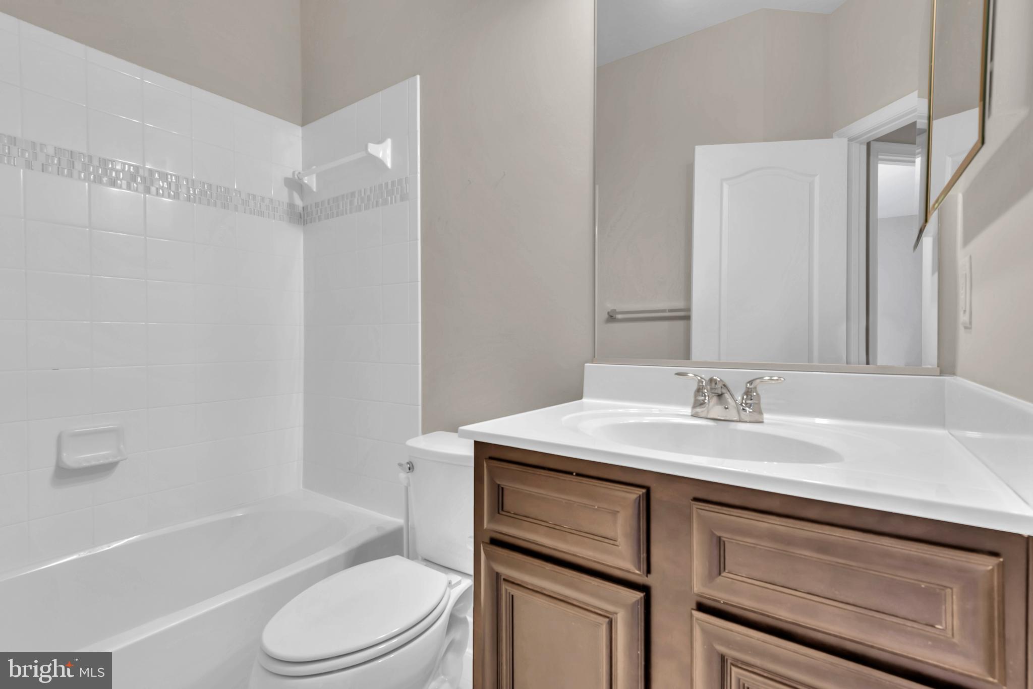 VILLAGE GREENS - Residential Lease