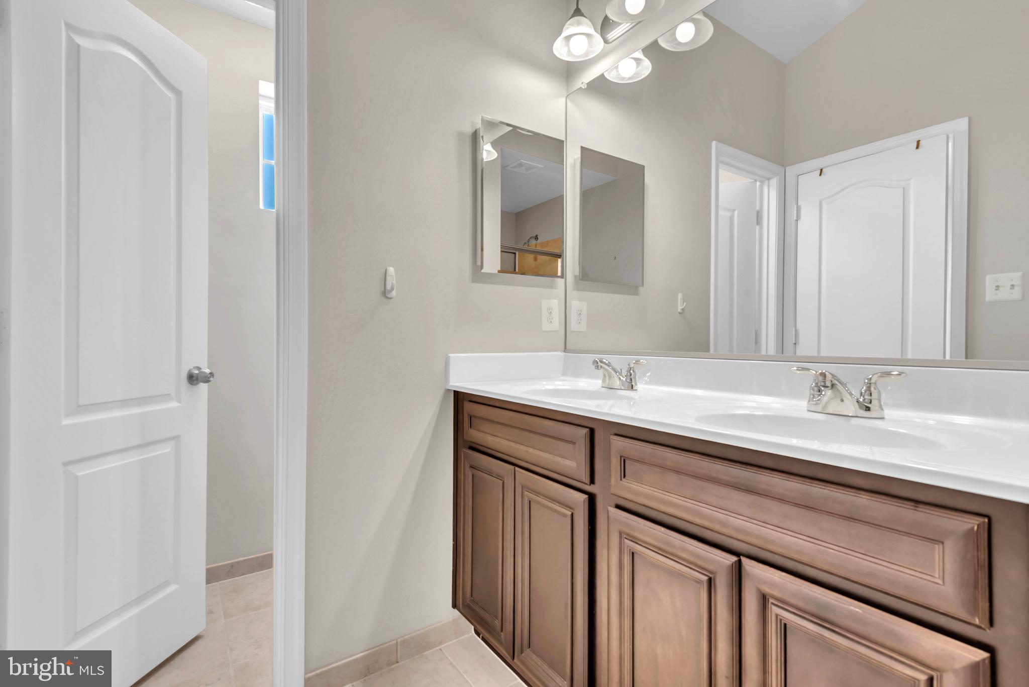 VILLAGE GREENS - Residential Lease