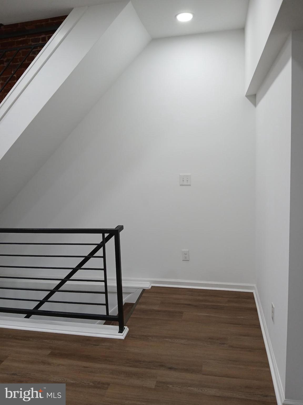 STRAWBERRY MANSION - Residential