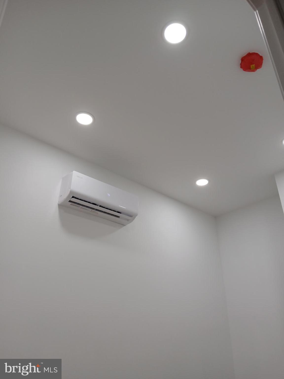 STRAWBERRY MANSION - Residential