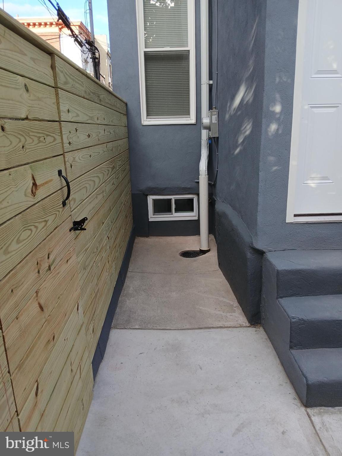 STRAWBERRY MANSION - Residential