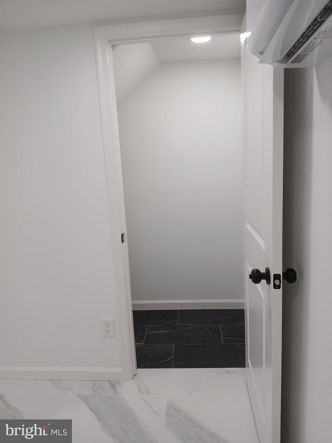 STRAWBERRY MANSION - Residential