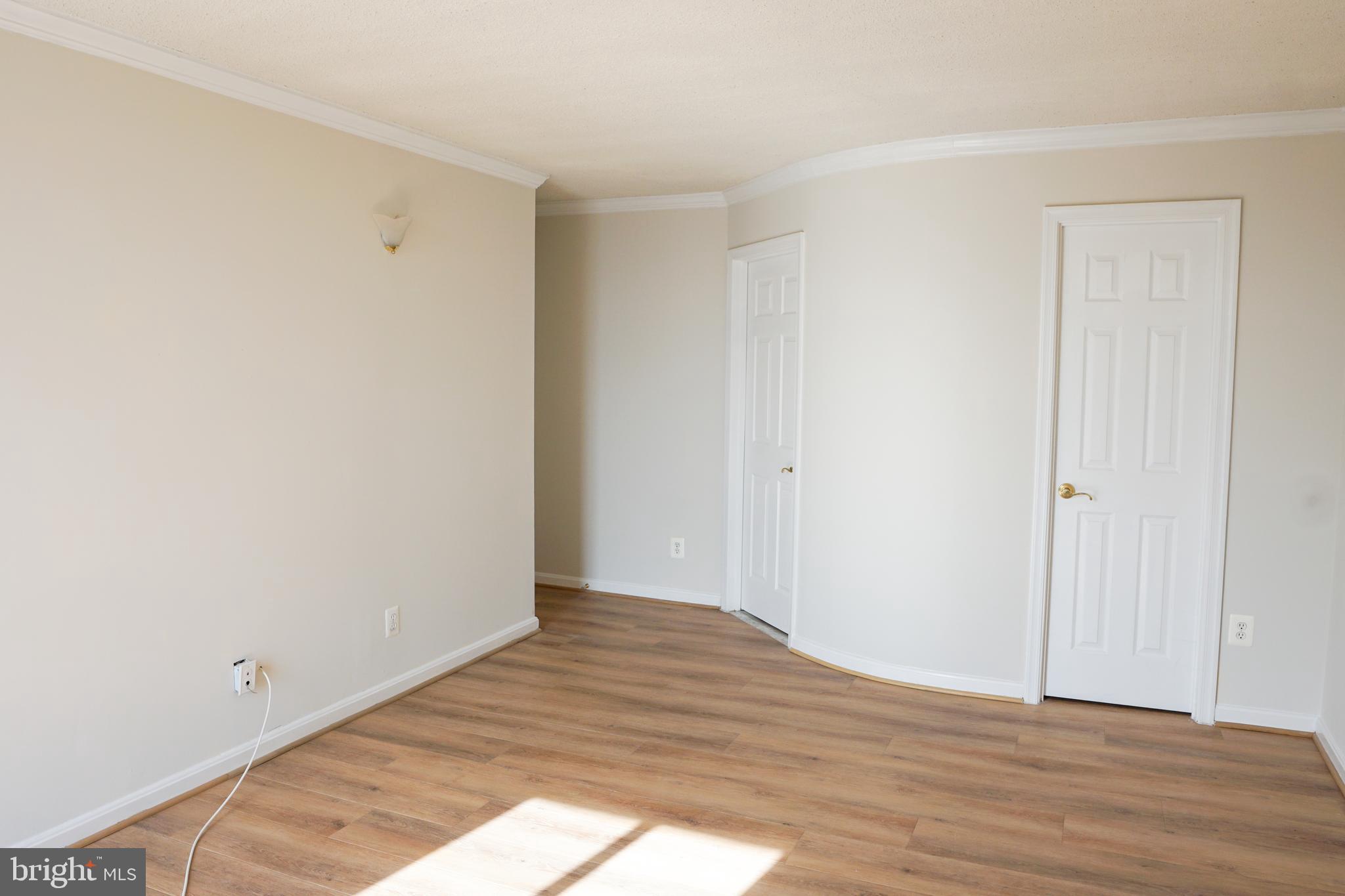 IDYLWOOD TOWERS CONDO - Residential