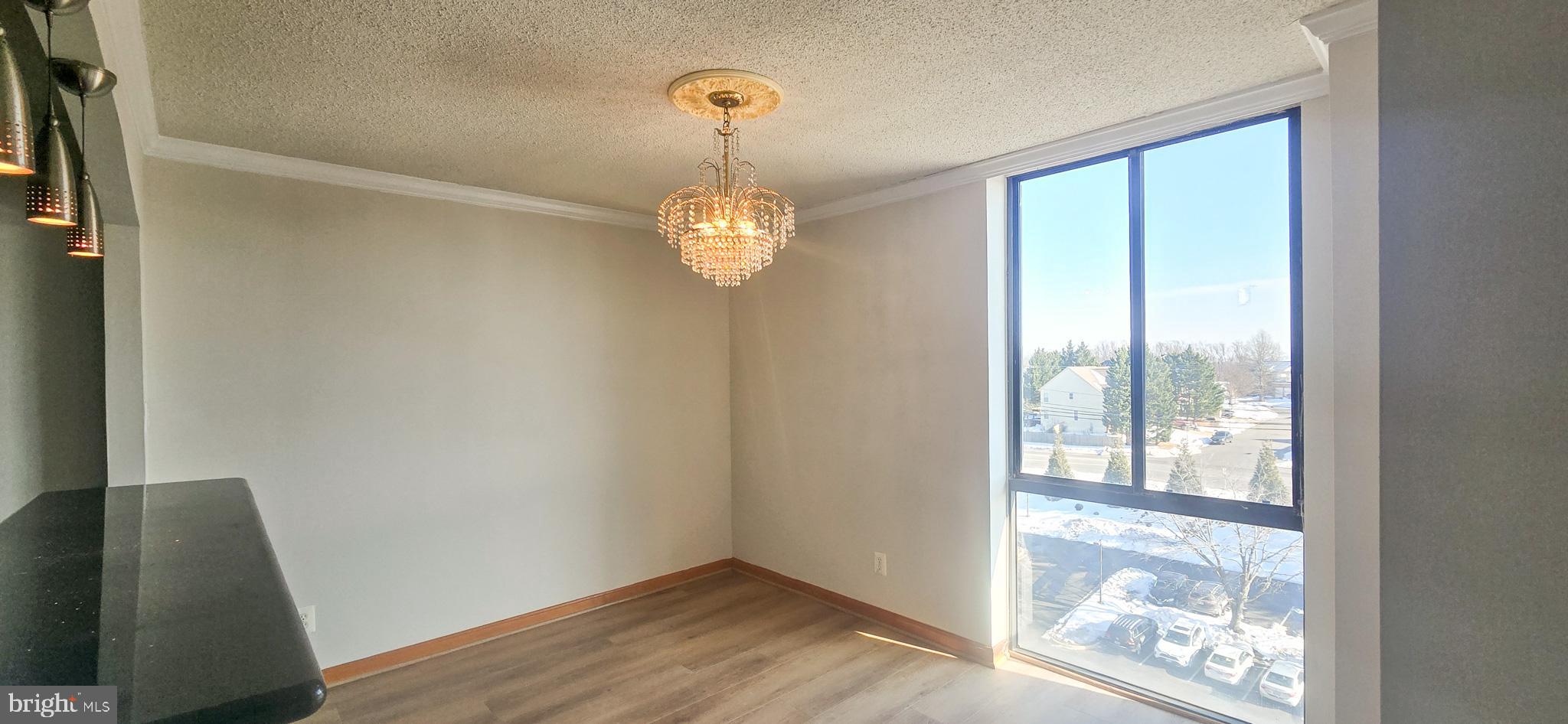 IDYLWOOD TOWERS CONDO - Residential