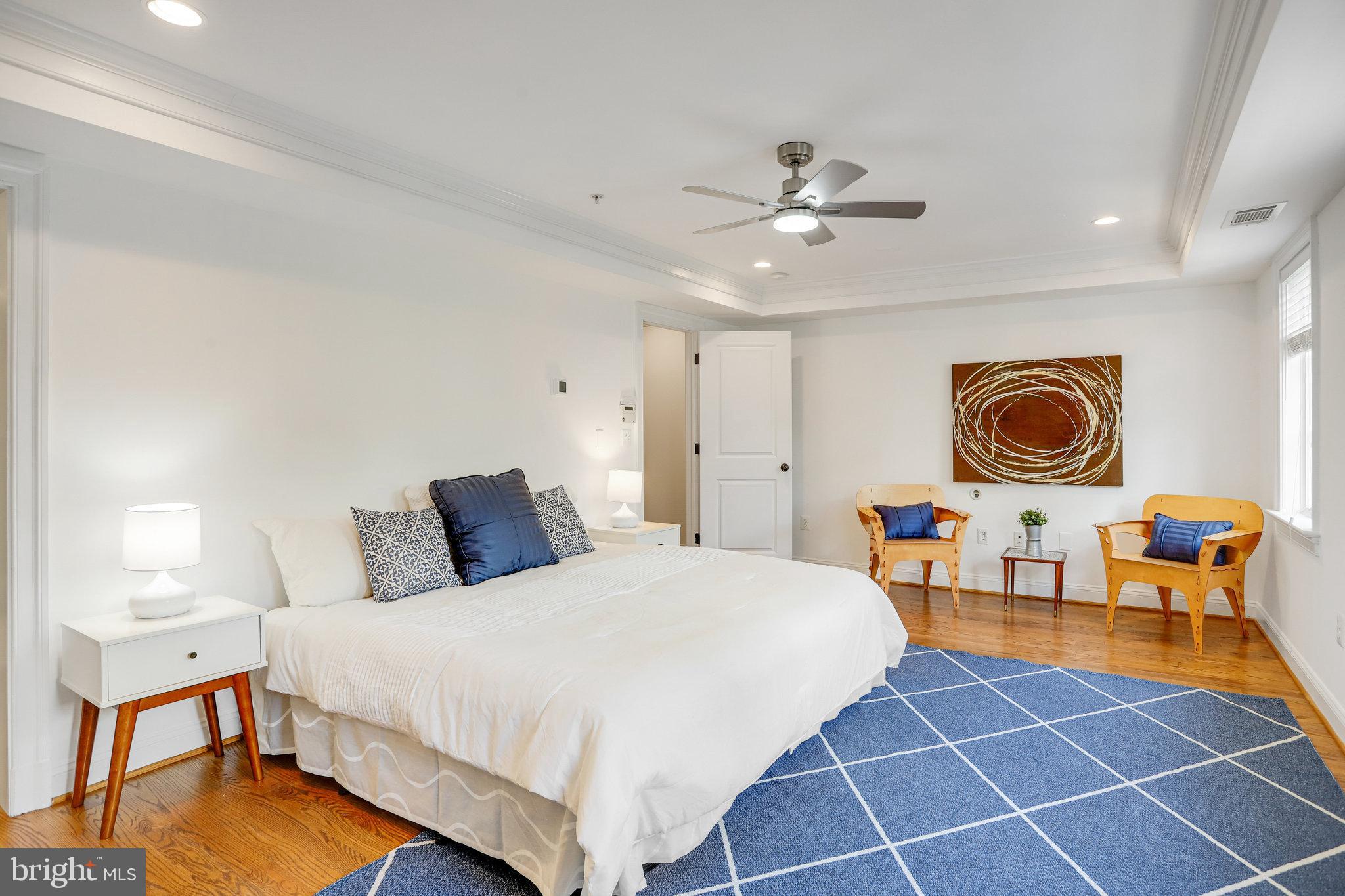 WOODSIDE - Residential