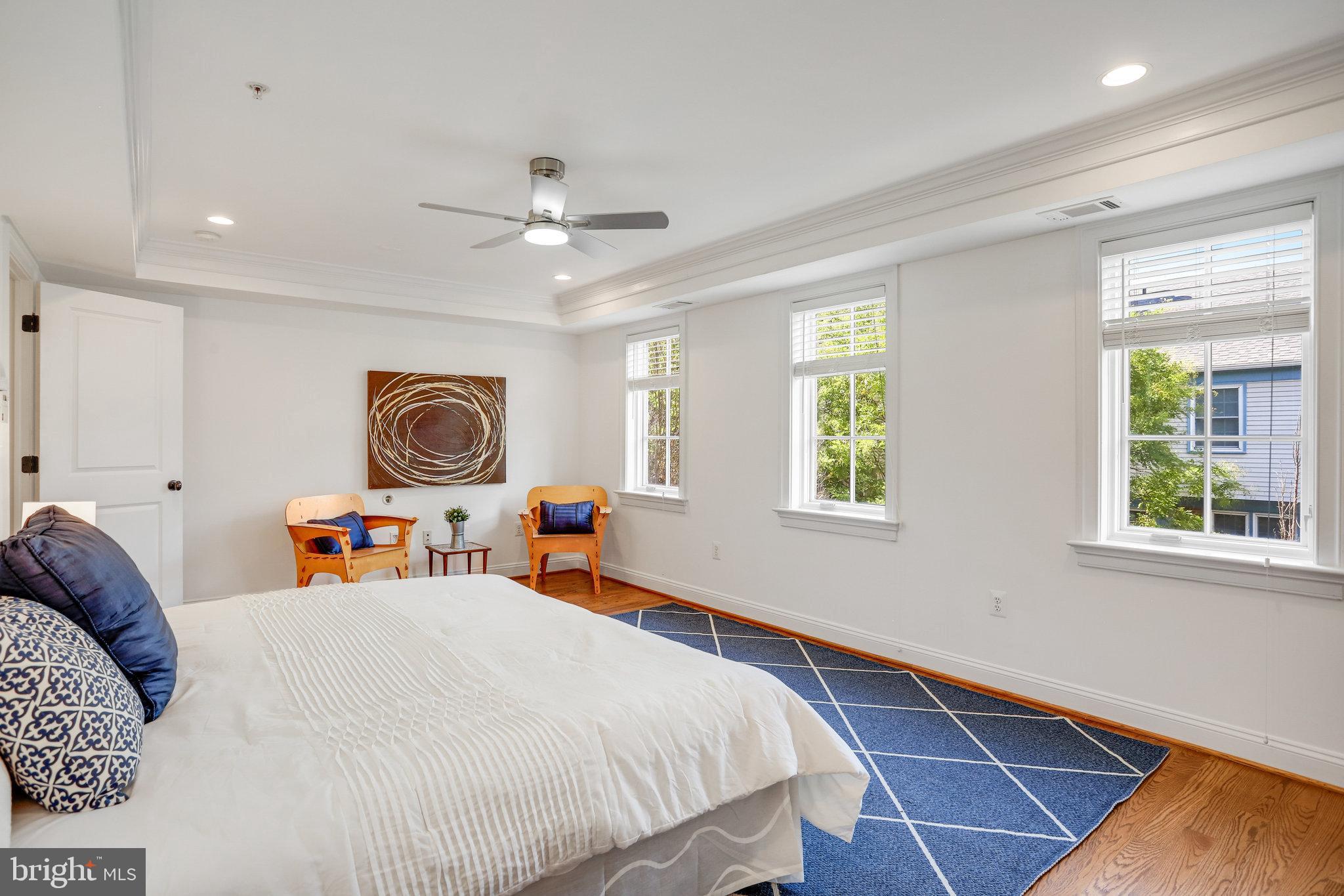 WOODSIDE - Residential