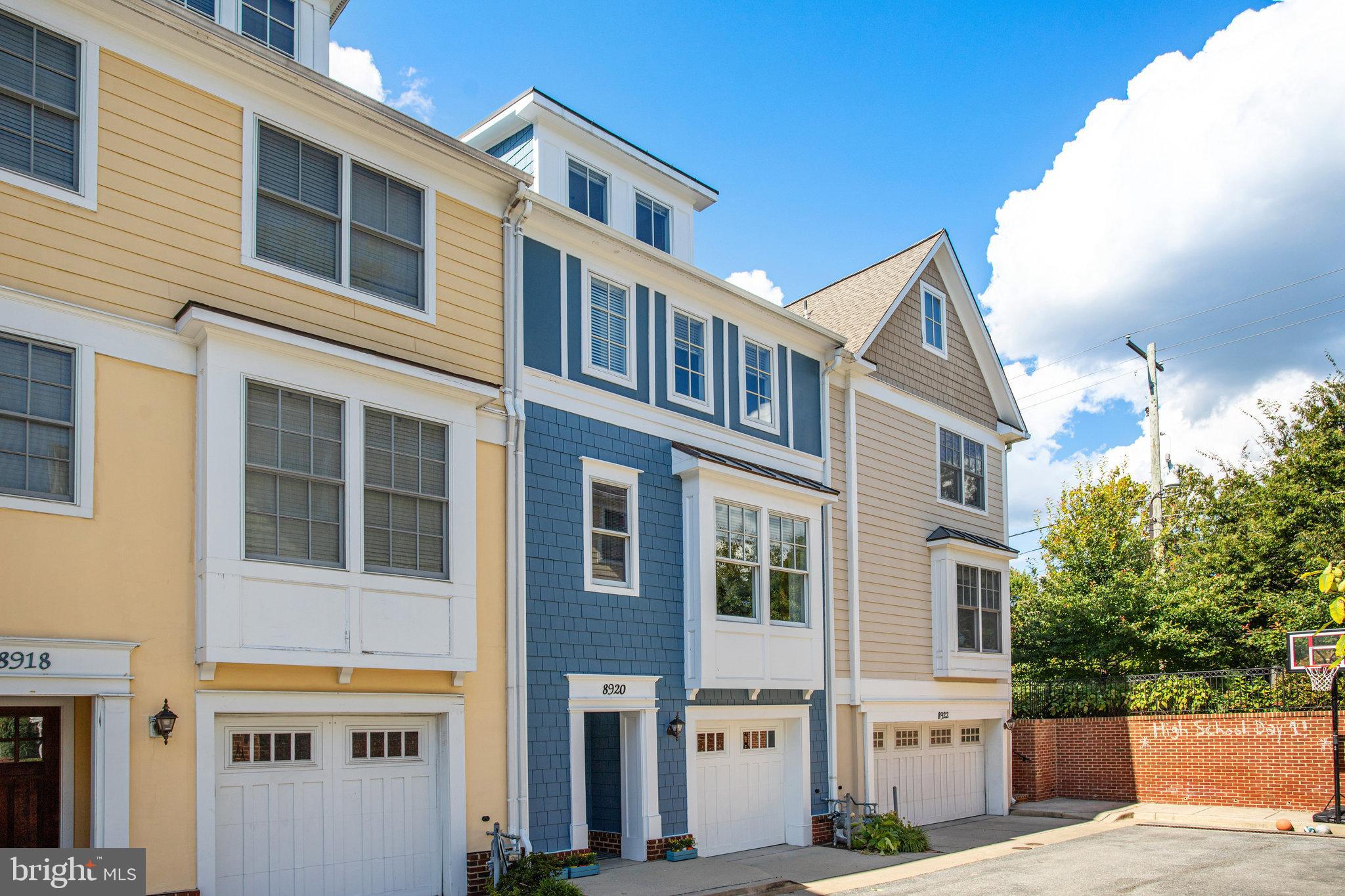 WOODSIDE - Residential