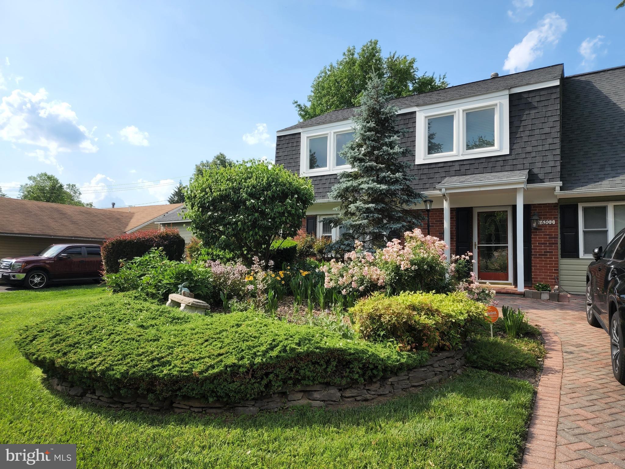 POINTER RIDGE - Residential