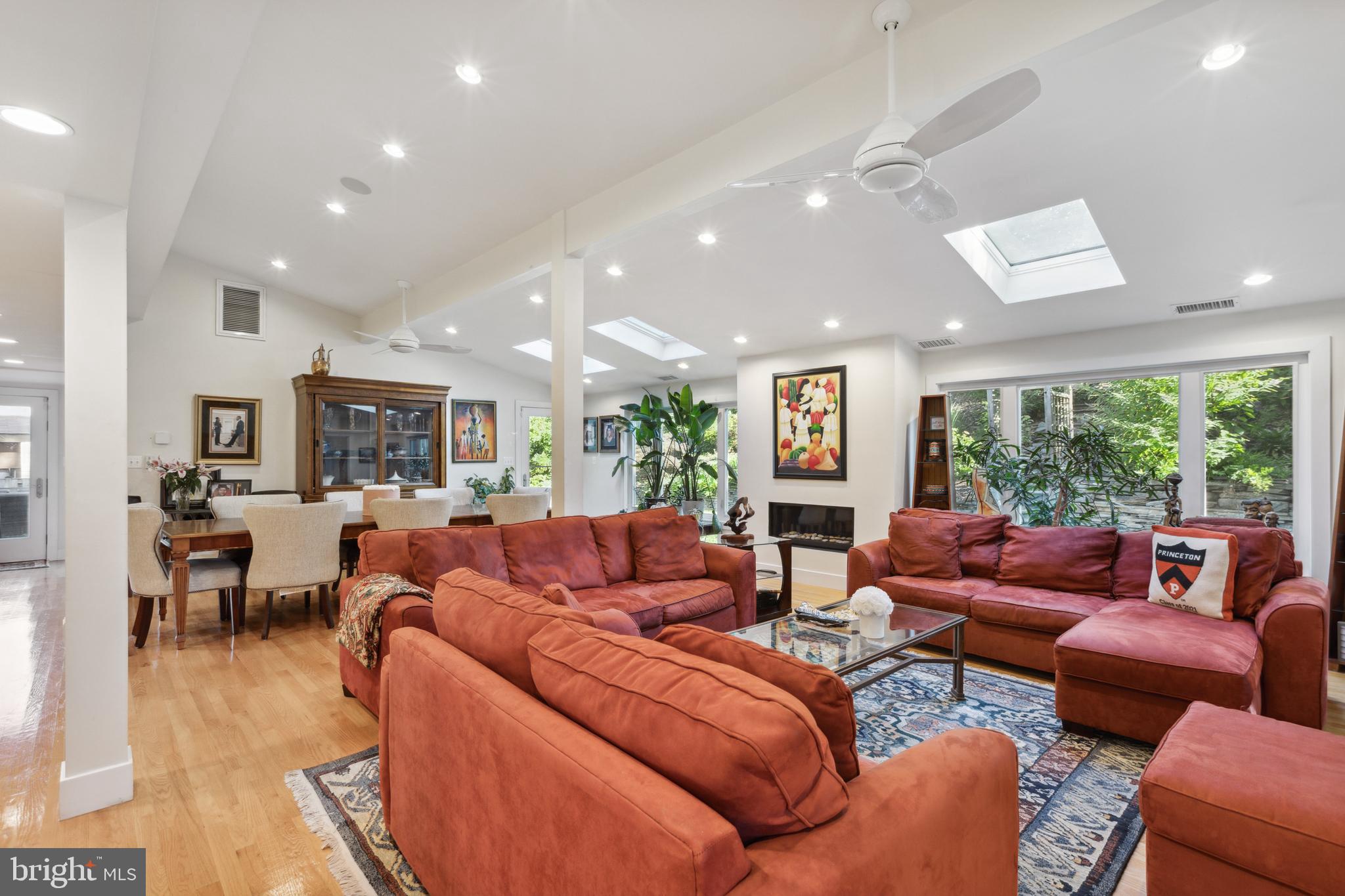 POINTER RIDGE - Residential