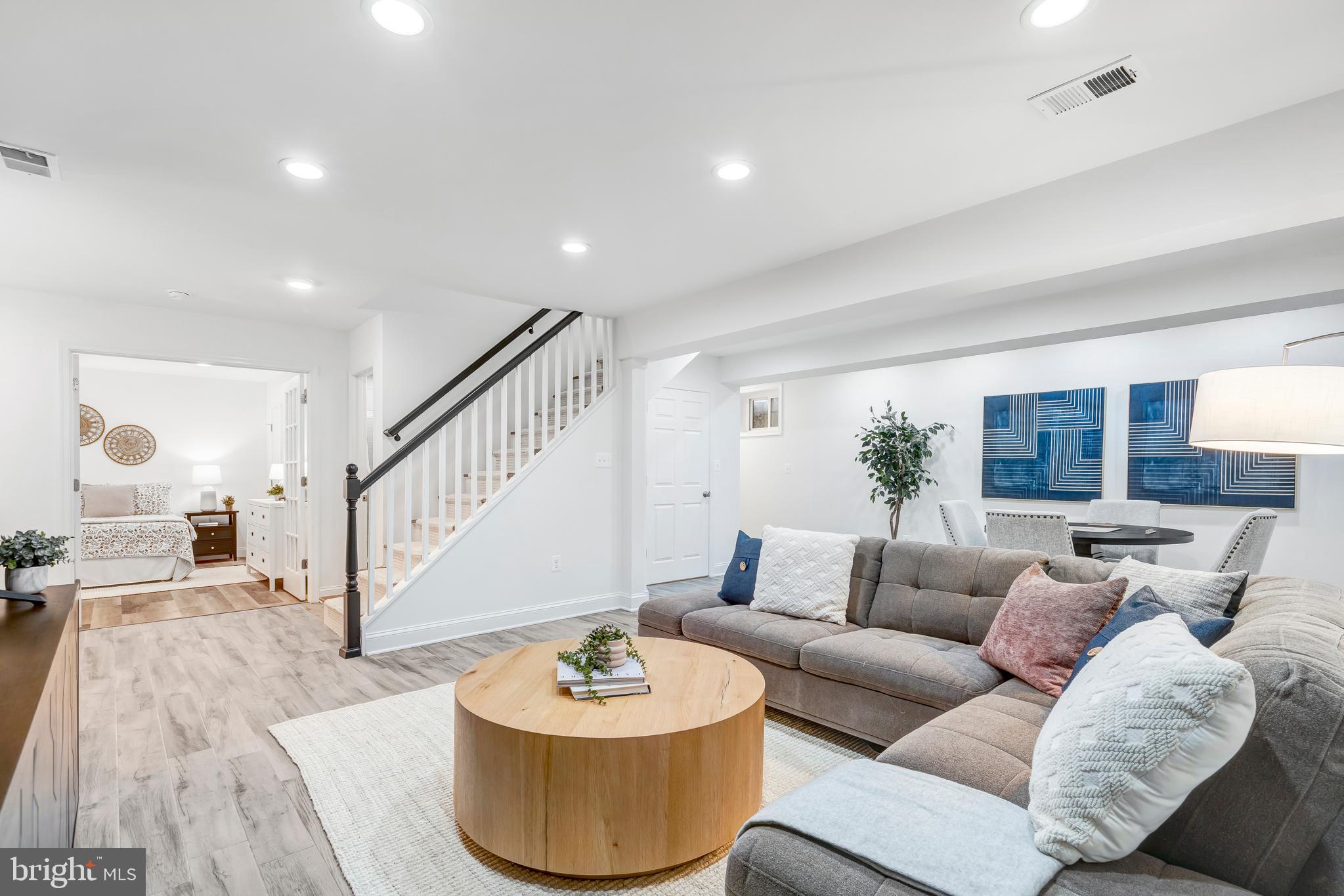 KINGS PARK WEST - Residential