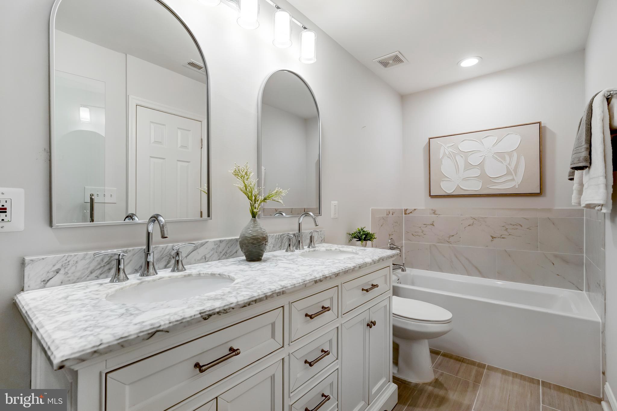 KINGS PARK WEST - Residential