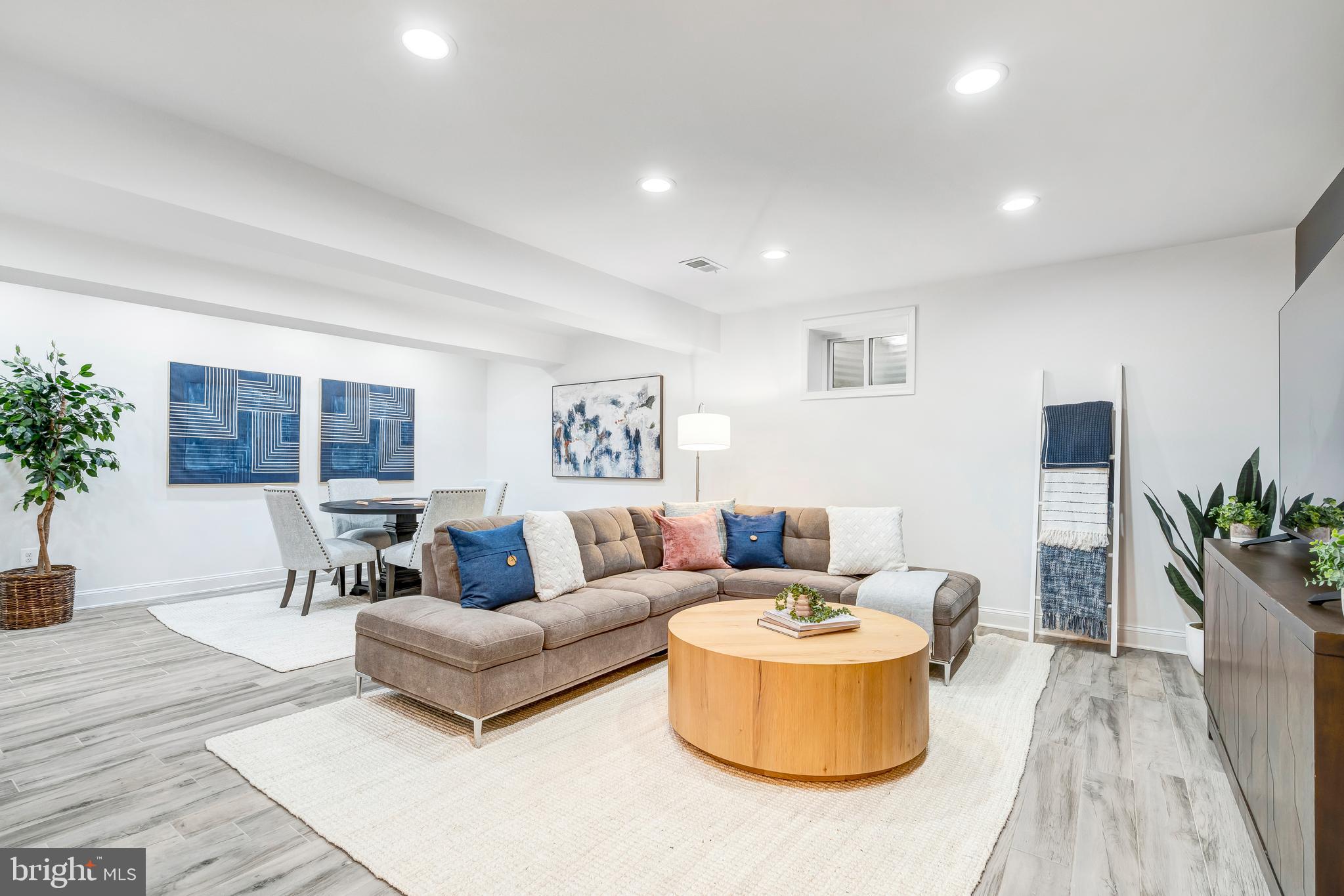 KINGS PARK WEST - Residential