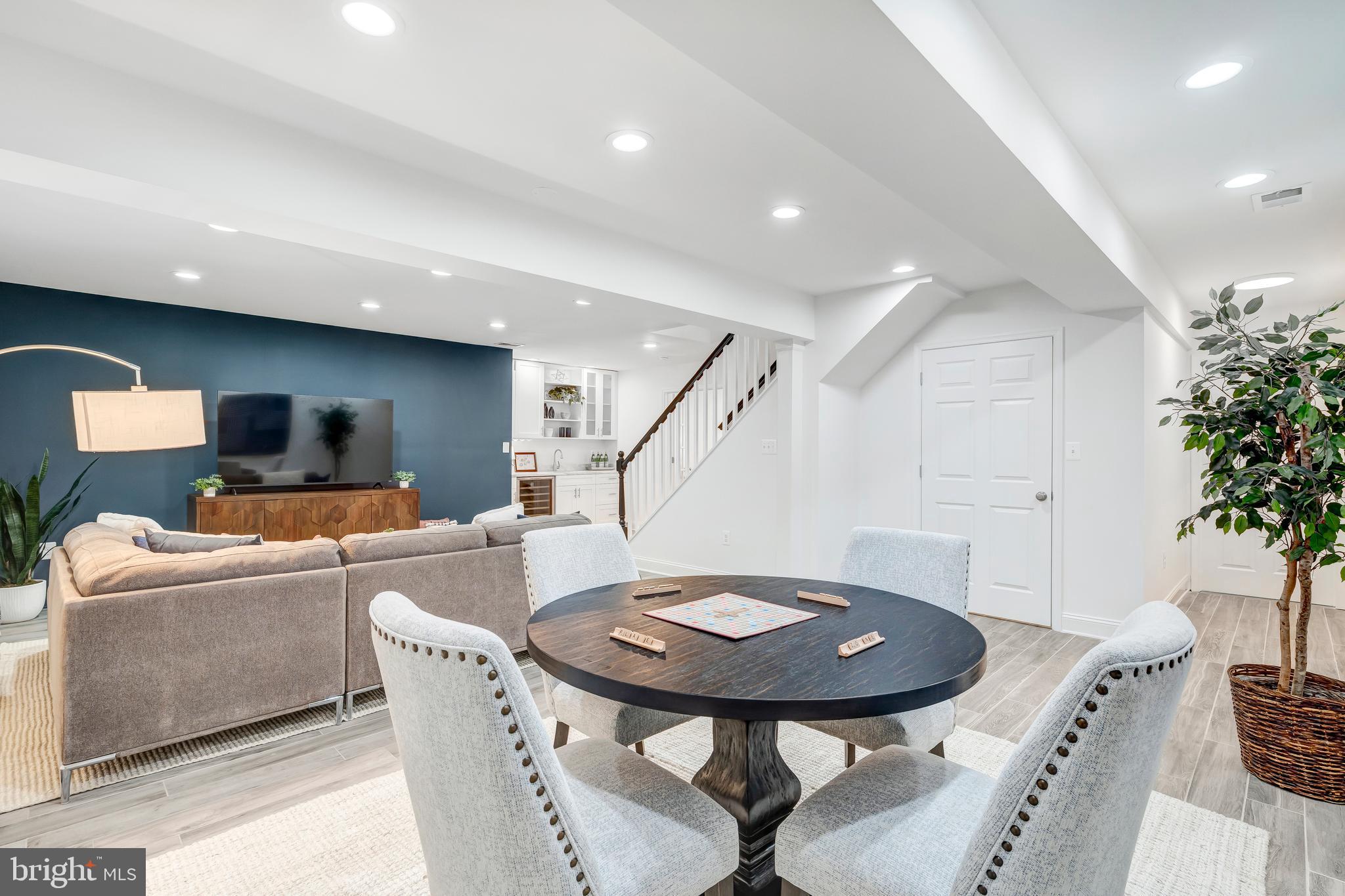 KINGS PARK WEST - Residential