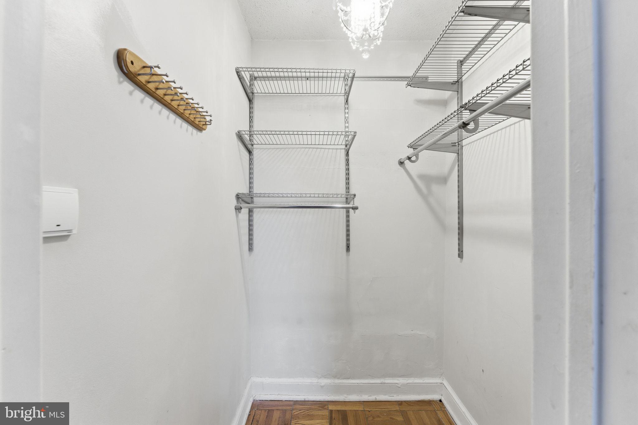 POTOWMACK CROSSING - Residential