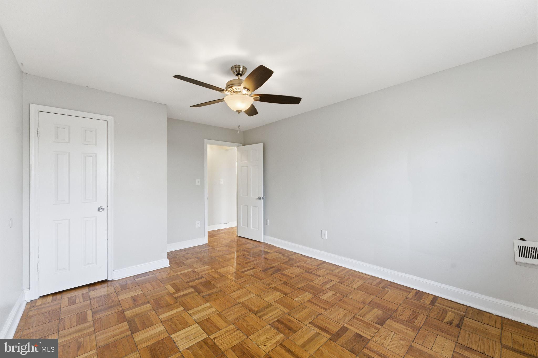 POTOWMACK CROSSING - Residential