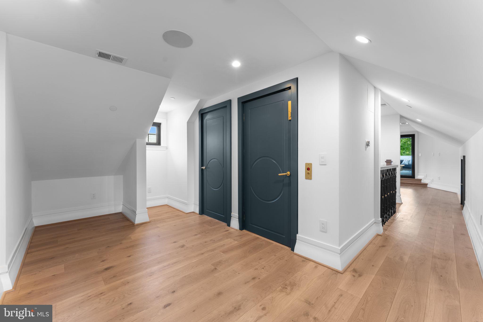WAKEFIELD - Residential