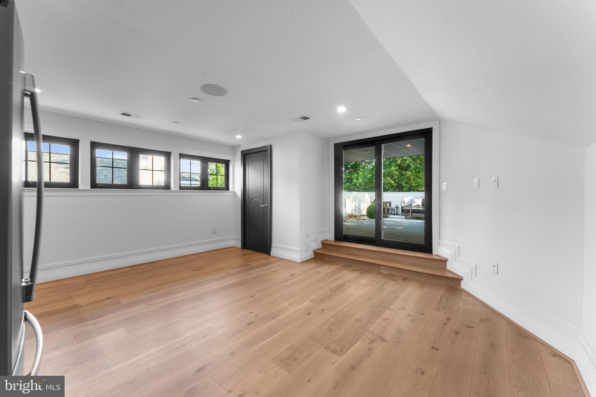 WAKEFIELD - Residential