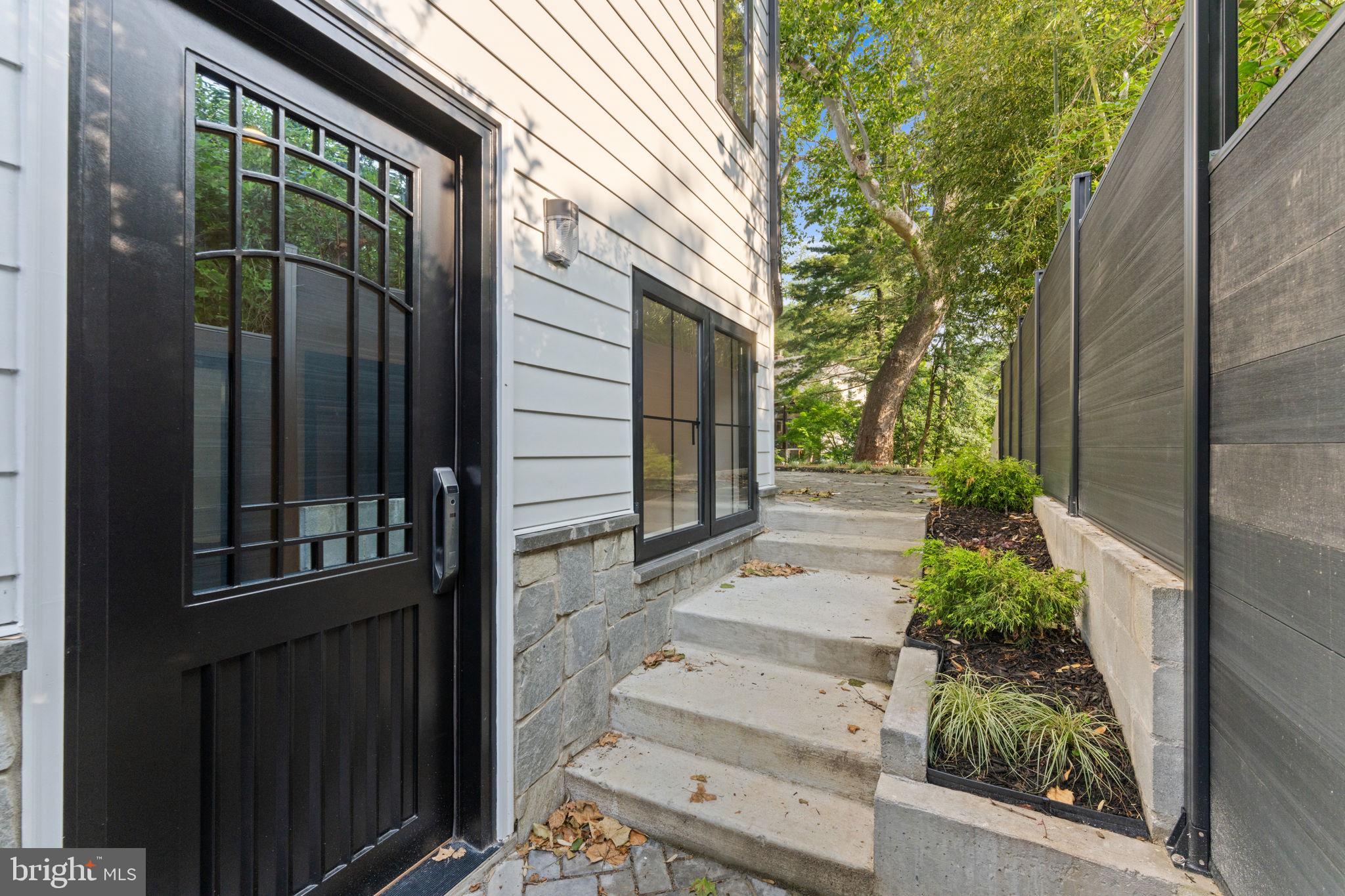 WAKEFIELD - Residential