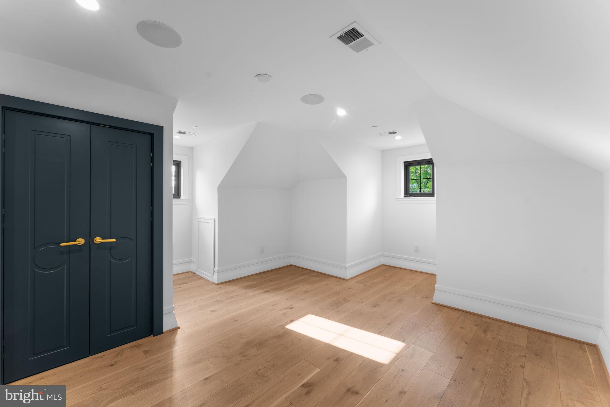 WAKEFIELD - Residential
