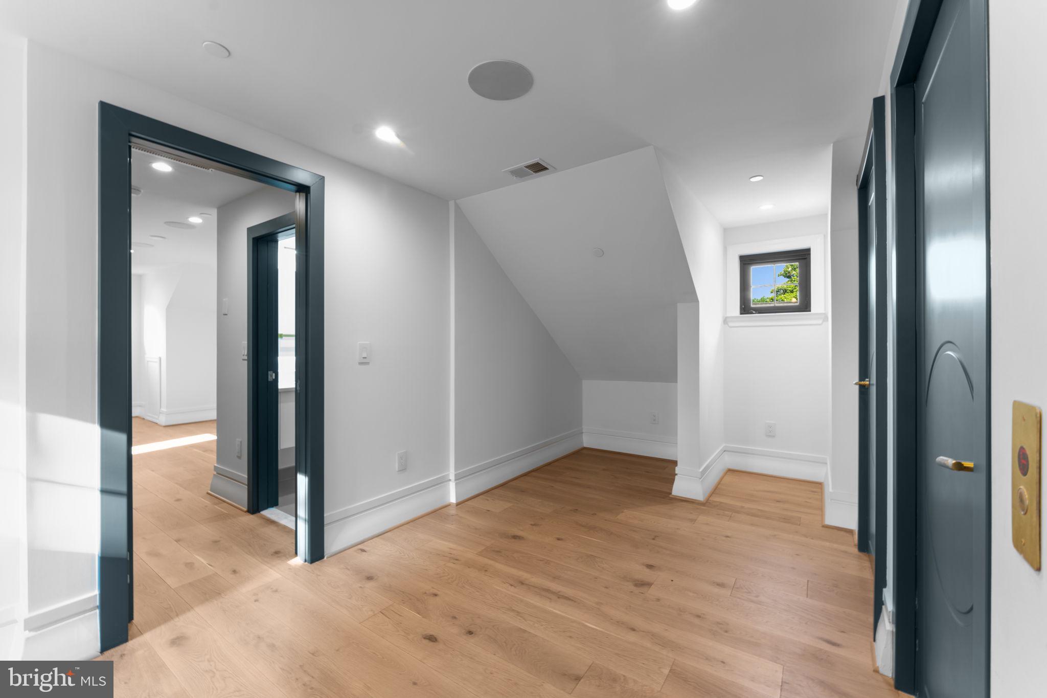 WAKEFIELD - Residential