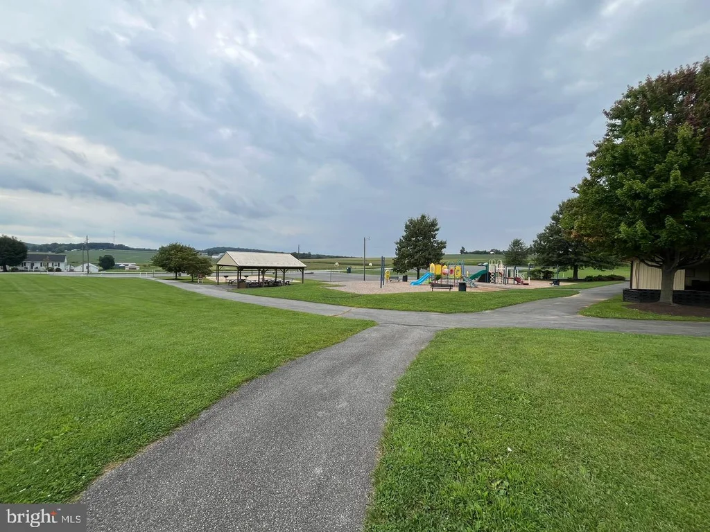 801 Old Commons Road, Windsor, PA 17366