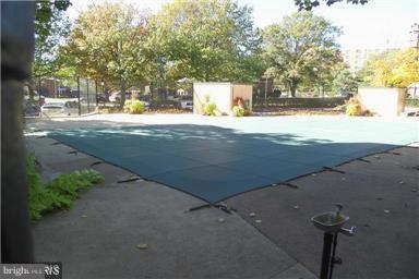 THE CHATHAM - Residential Lease