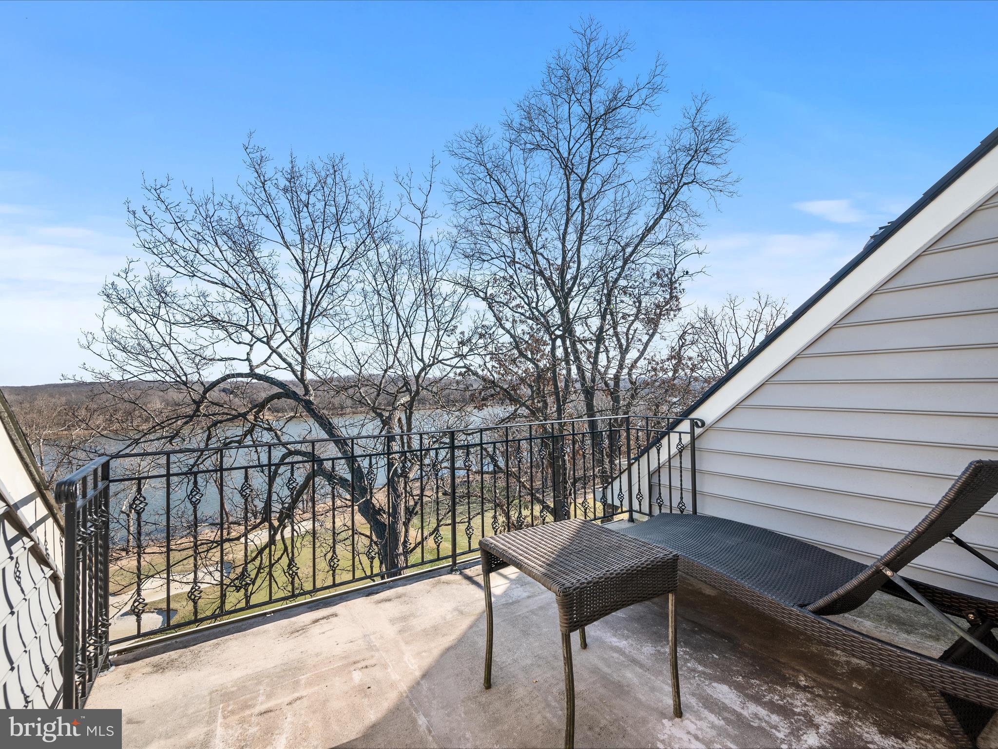 RIVER CREEK - Residential