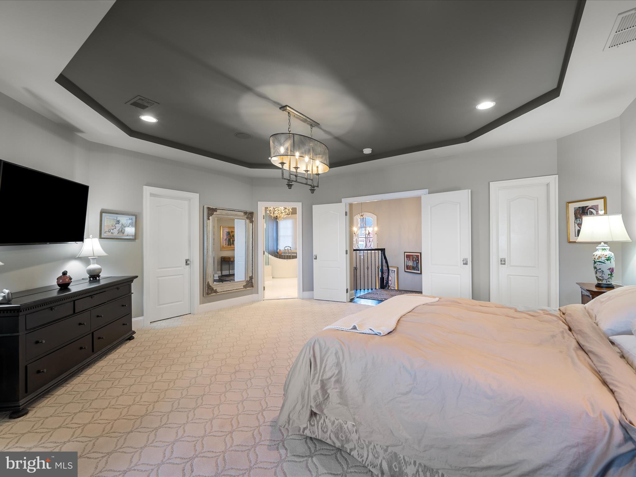 RIVER CREEK - Residential