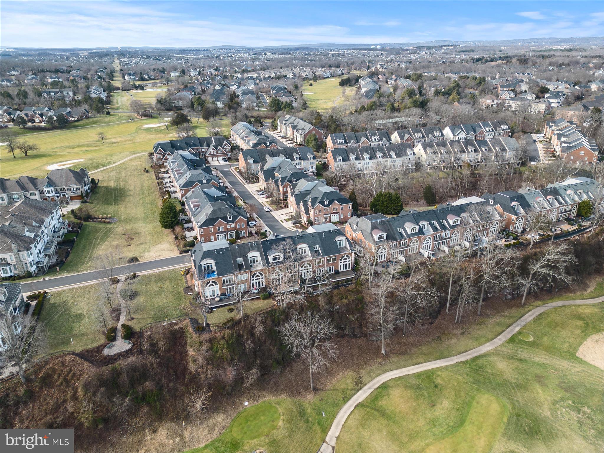 RIVER CREEK - Residential