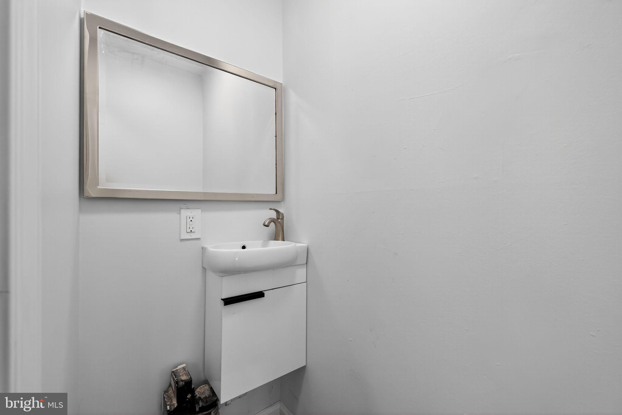 YORKTOWN - Residential